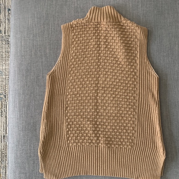 Vince Camuto Camel Knit Top - Size M - Picture 2 of 4